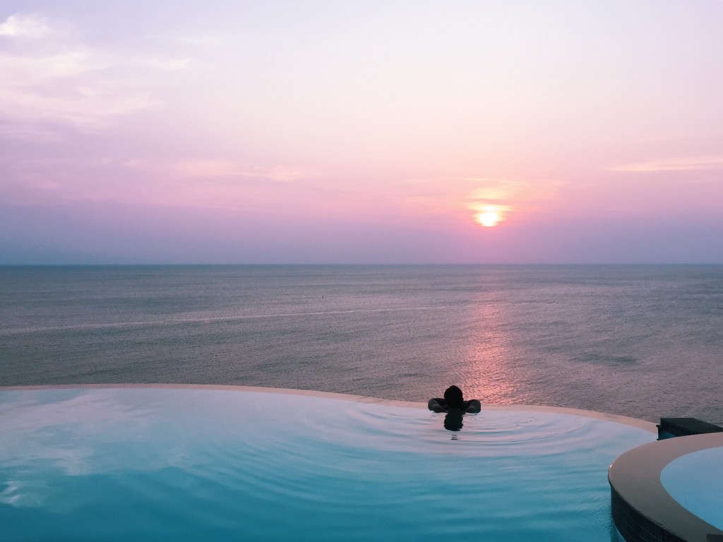 Ko Tao Sunset Infinity pool