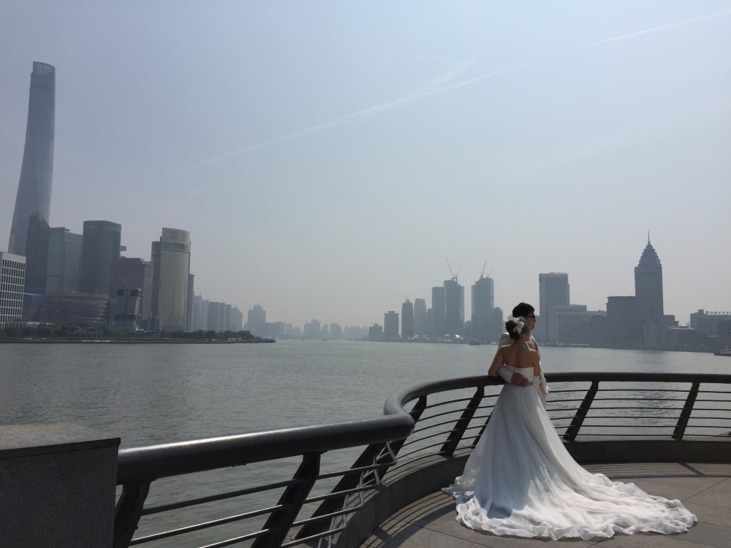 The Bund Wedding Photos in Shanghai 